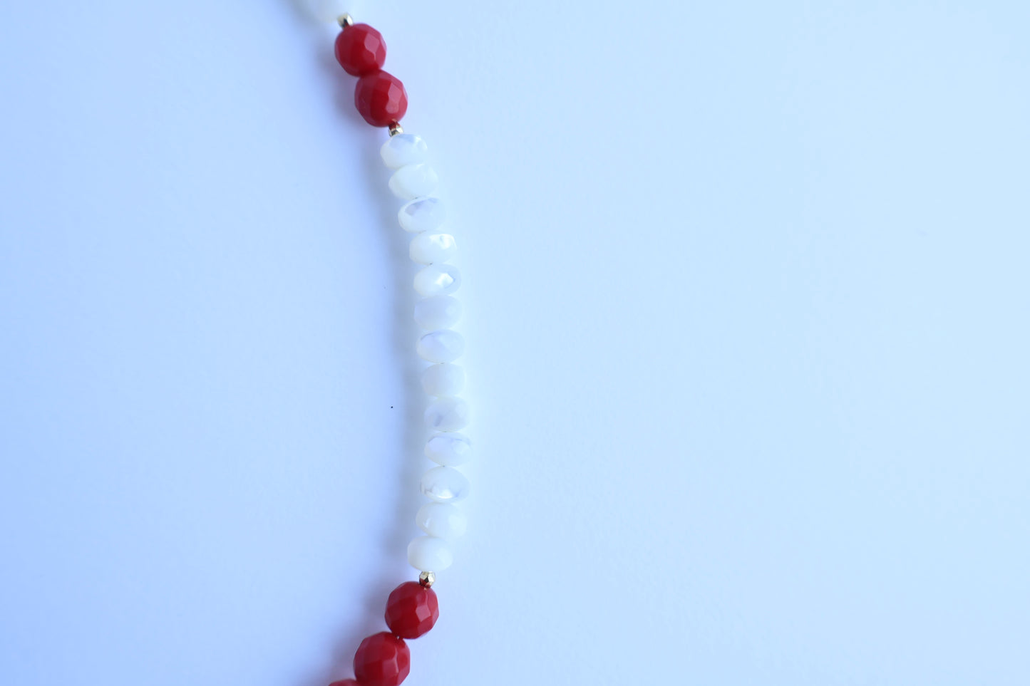 Queen’s Coral Necklace – 海の記憶をつなぐ首飾り