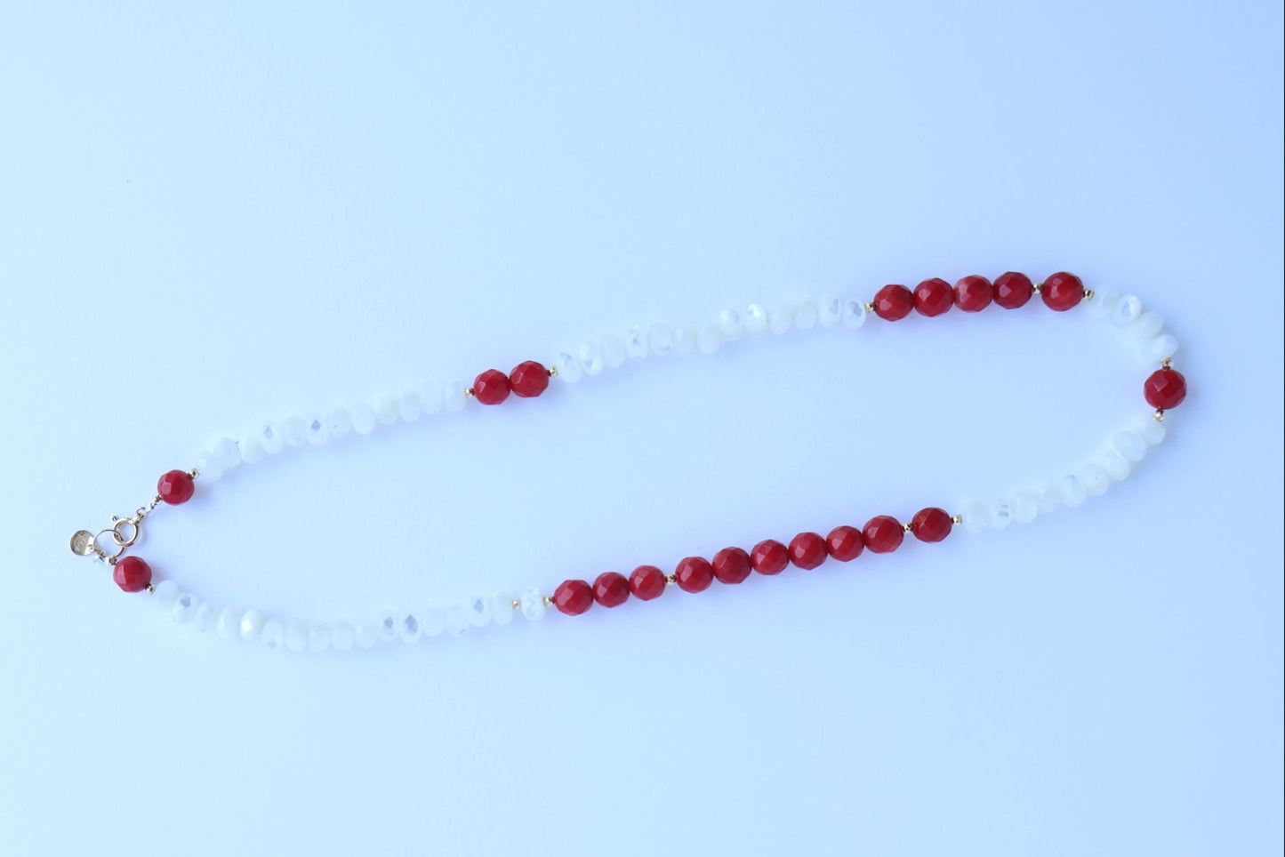 Queen’s Coral Necklace – 海の記憶をつなぐ首飾り
