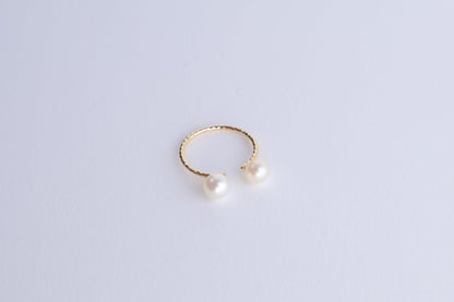 K10 pearl-accent Ear Cuff [cut wire]