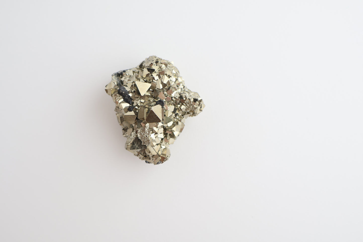 Pyrite ~large cluster~