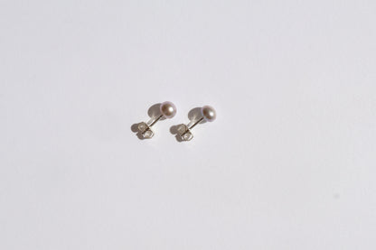 Lotas Earrings (s) | Peal collection